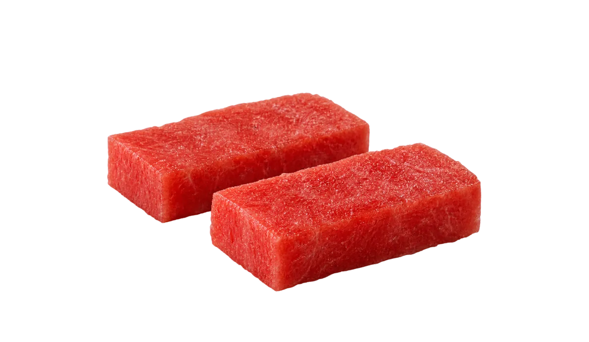 Watermelon, 6 to 8 months: Finger-long spears, 4 cm wide